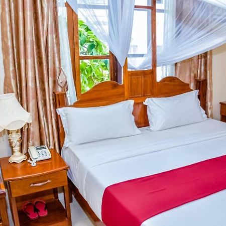 Red Sun Lodge Kokoni Ngambo Kültér fotó