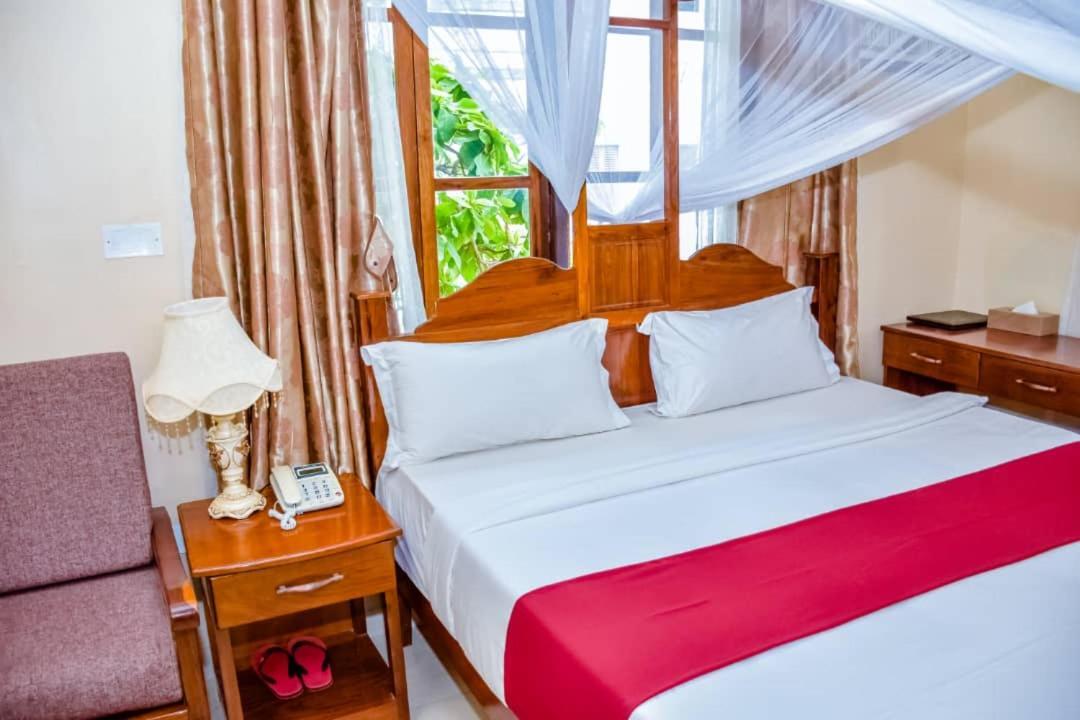 Red Sun Lodge Kokoni Ngambo Kültér fotó