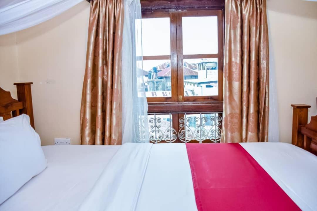 Red Sun Lodge Kokoni Ngambo Kültér fotó