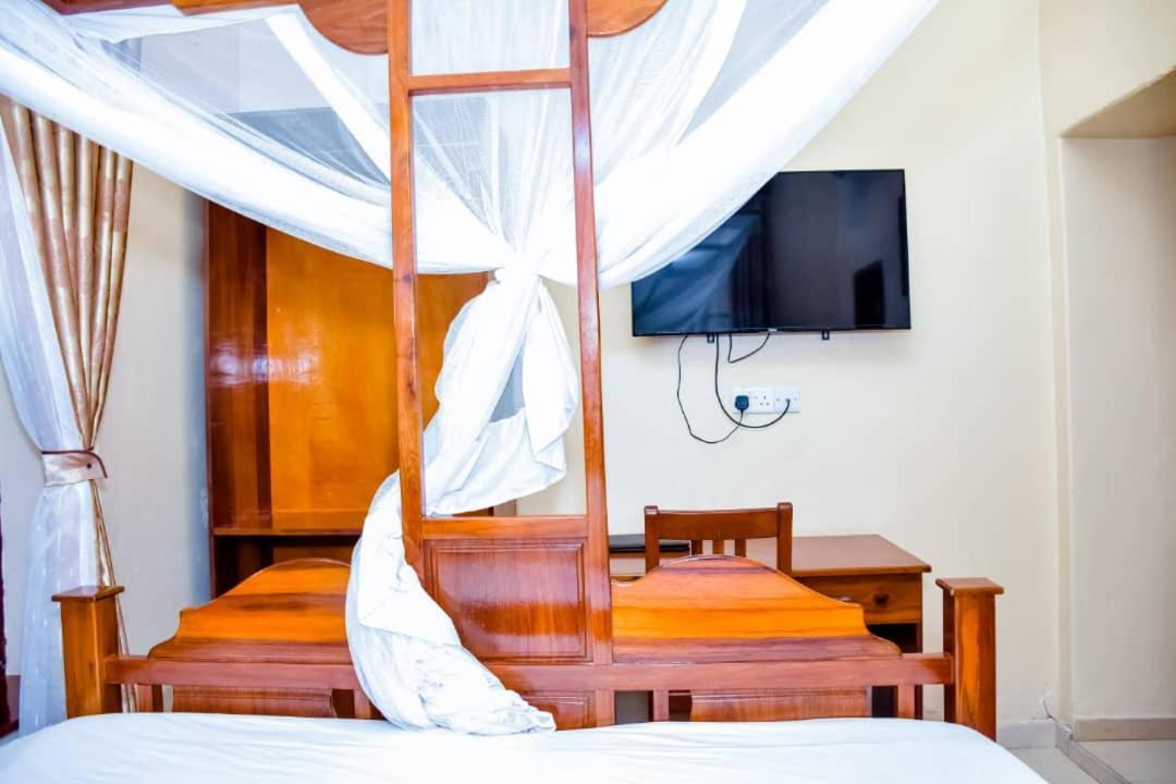Red Sun Lodge Kokoni Ngambo Kültér fotó