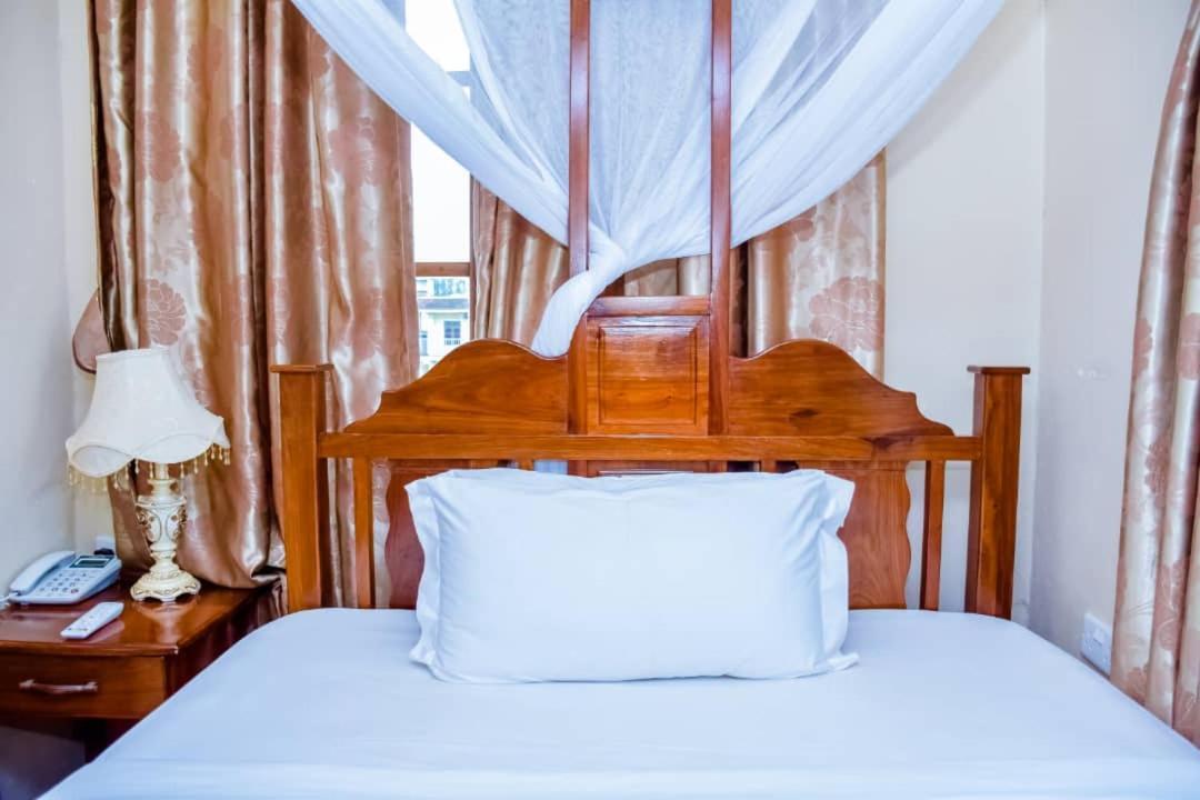 Red Sun Lodge Kokoni Ngambo Kültér fotó